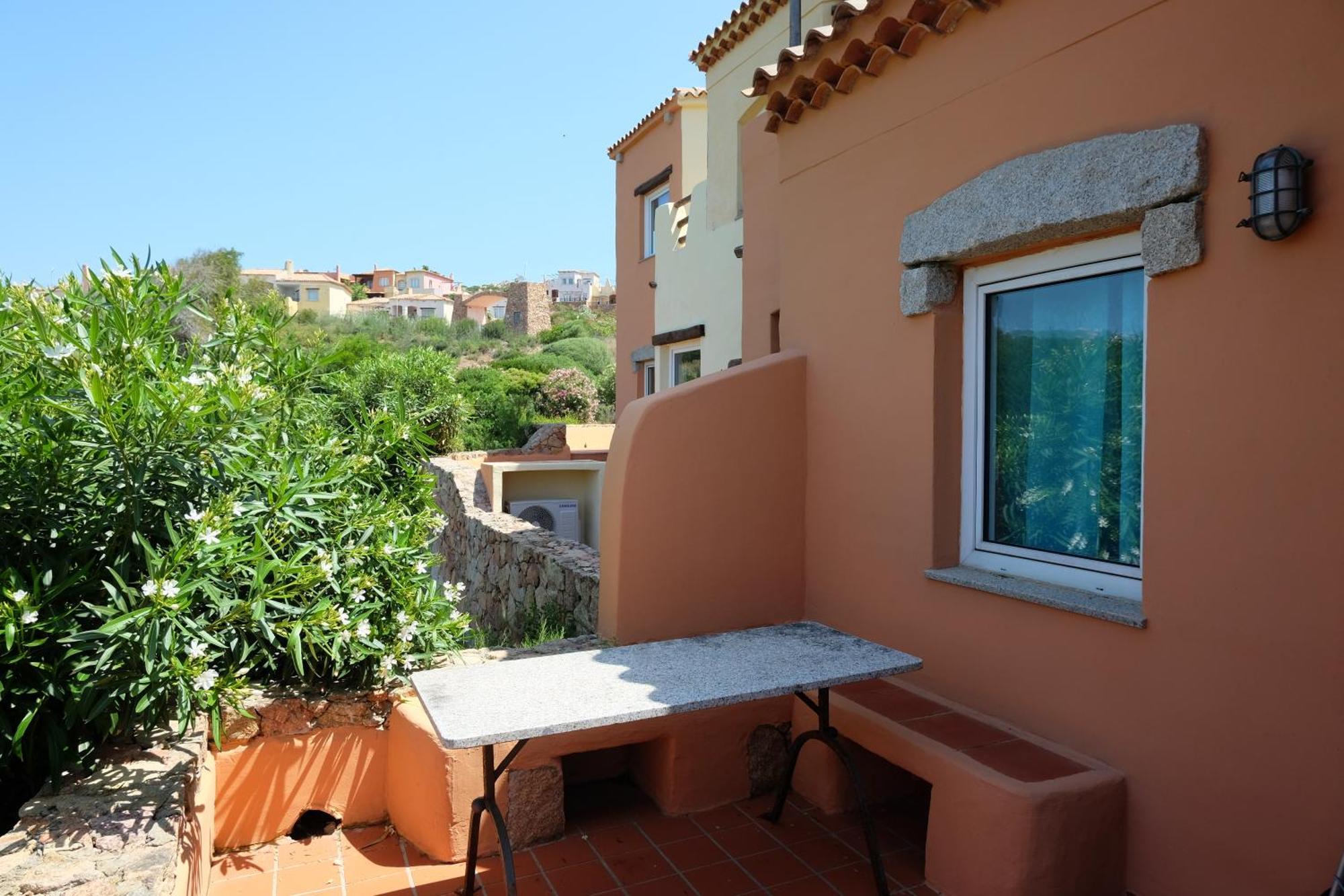 Calarossa Sardinia Apartments Isola Rossa Exterior photo